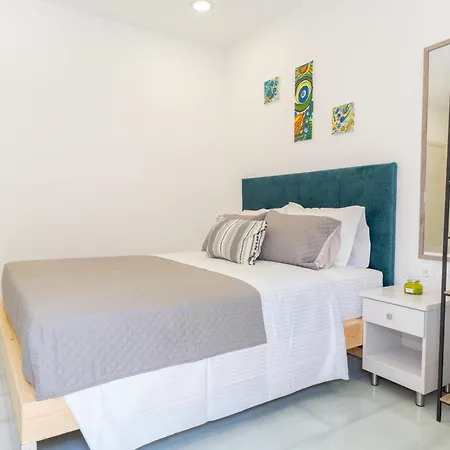 House Of Helios Apartment Pastida