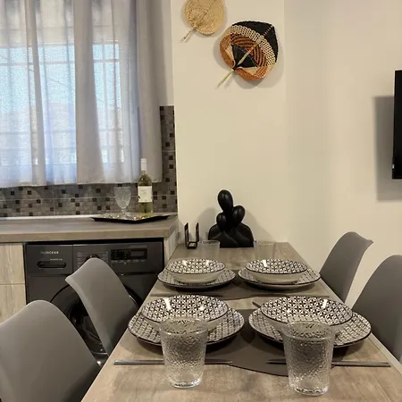 Apartment House Of Helios *
